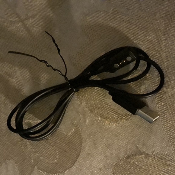 Red Pebble Smartwatch - Picture 3 of 3